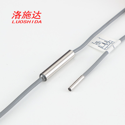 金属の検出のための円柱小さい近接センサーD3のステンレス鋼の小型より短い